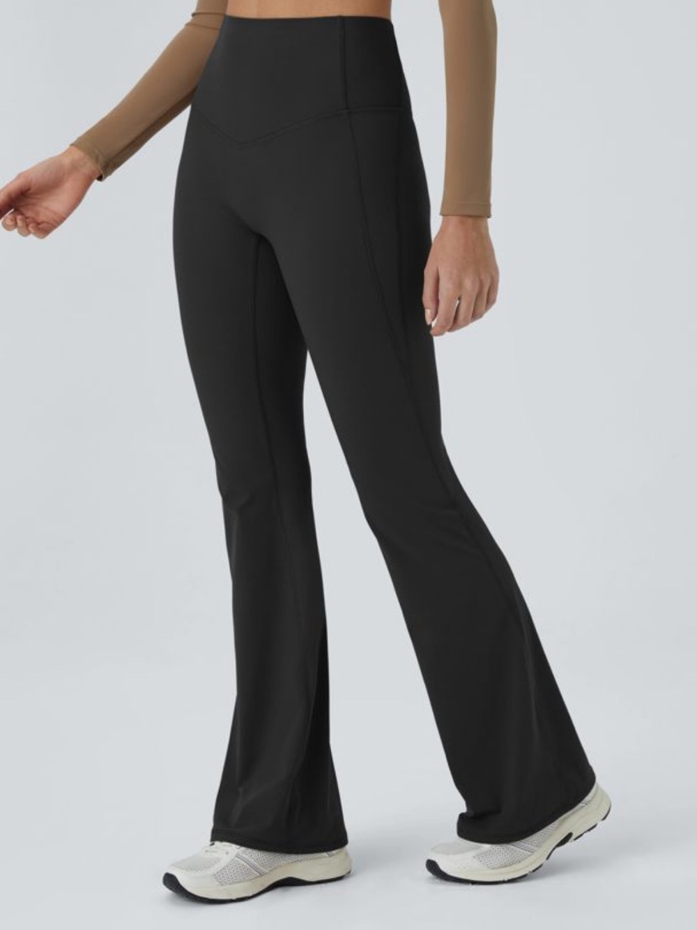 NWOT Halara UltraSculpt™ High Waisted Tummy Control Shaping Yoga Flare Leggings